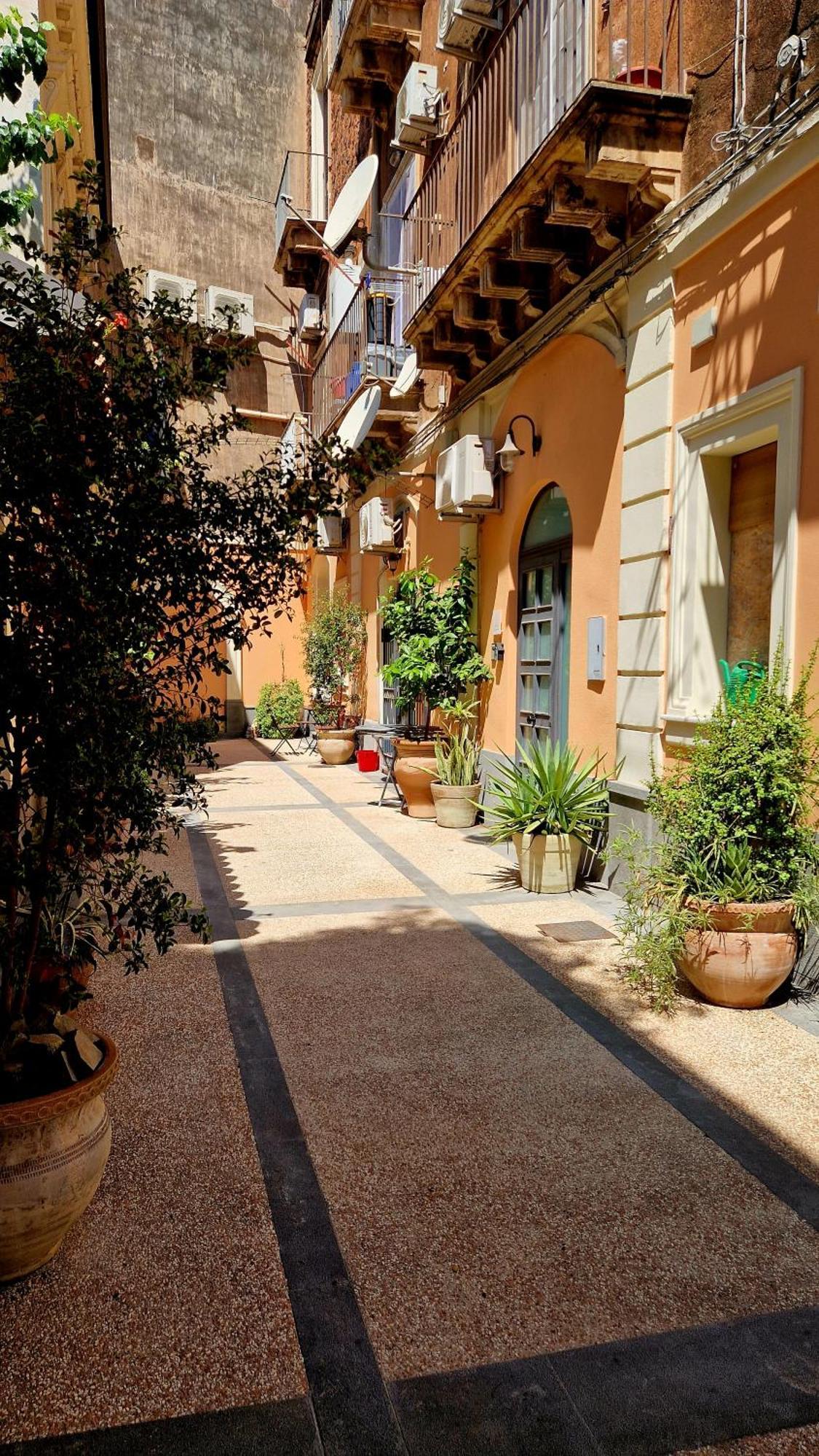 Borgo Santa Caterina - Fiera "Ventotto Holiday Home" Catania Ngoại thất bức ảnh